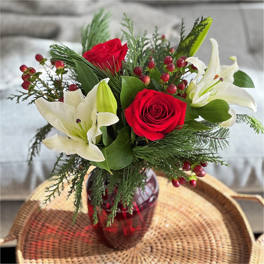 Evergreen Delight Bouquet – Raw Flowers, Kitchener ON