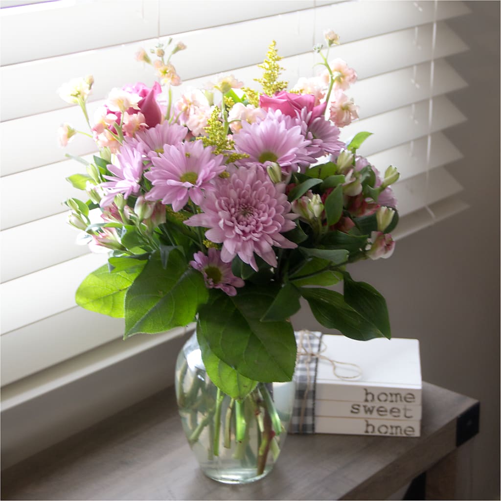 Pastel Tradition - A Florist Original –  Raw Flowers, Kitchener ON