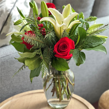 Sparkling Snowflakes Bouquet –  Raw Flowers, Kitchener ON