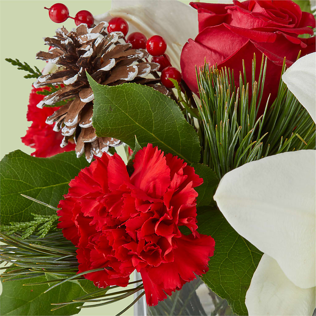 Glistening Icicles Bouquet –  Raw Flowers, Kitchener ON